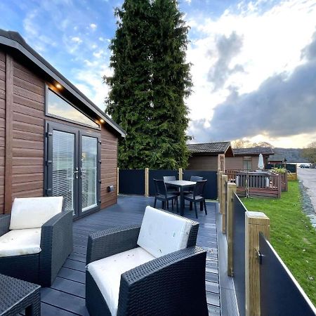 Thirlmere 4 Luxury Lodge At White Cross Bay วินเดอร์เมียร์ ภายนอก รูปภาพ