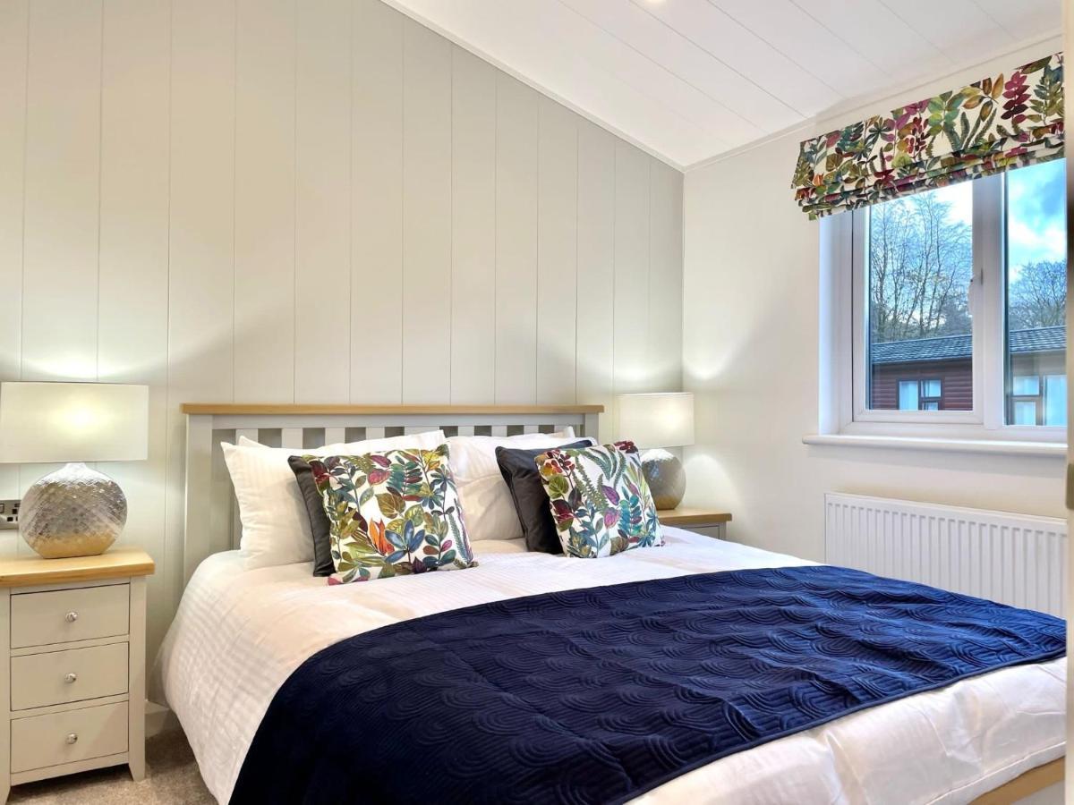 Thirlmere 4 Luxury Lodge At White Cross Bay วินเดอร์เมียร์ ภายนอก รูปภาพ